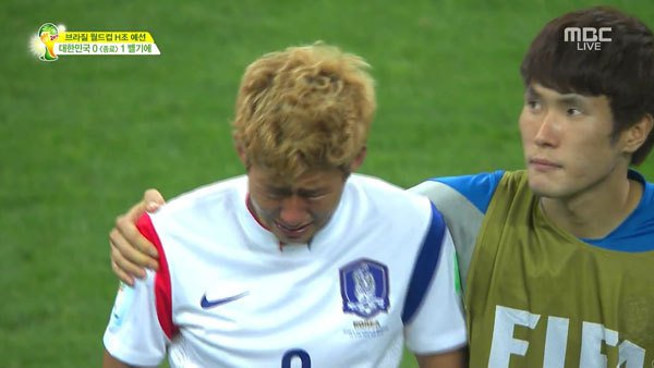 14.jpg 축구스타들의 눈물 . gif